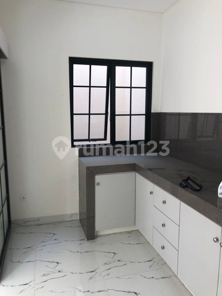House for rent in Ciputat, Indonesia · East Coral · 2 rooms, 1 bath