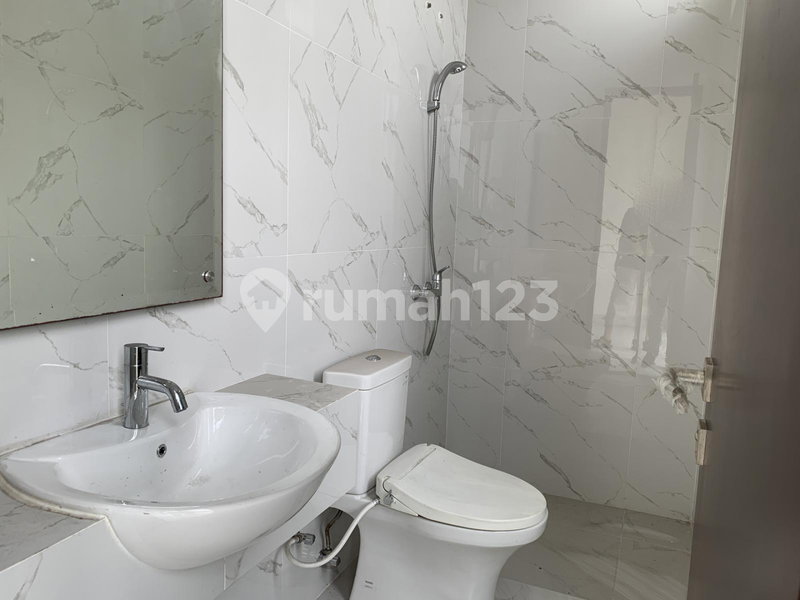 House for rent in Ciputat, Indonesia · East Coral · 2 rooms, 1 bath