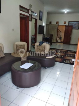 House for rent in Bandung, Indonesia · 3 rooms, 2 baths