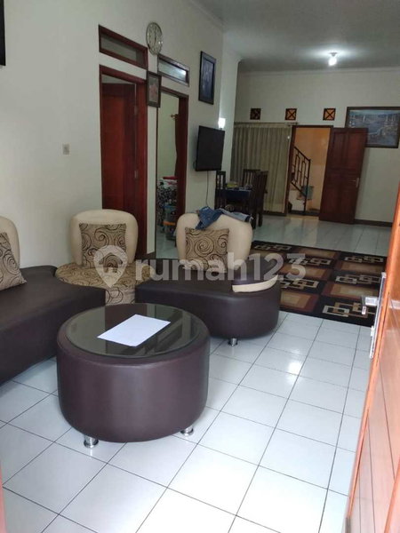 House for rent in Bandung, Indonesia · 3 rooms, 2 baths