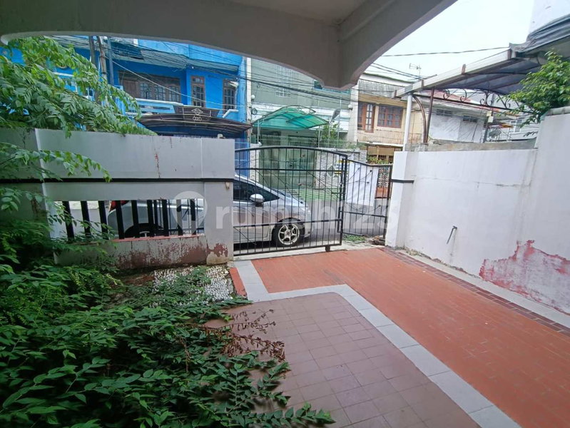 House for rent in Bandung, Indonesia · 3 rooms, 2 baths