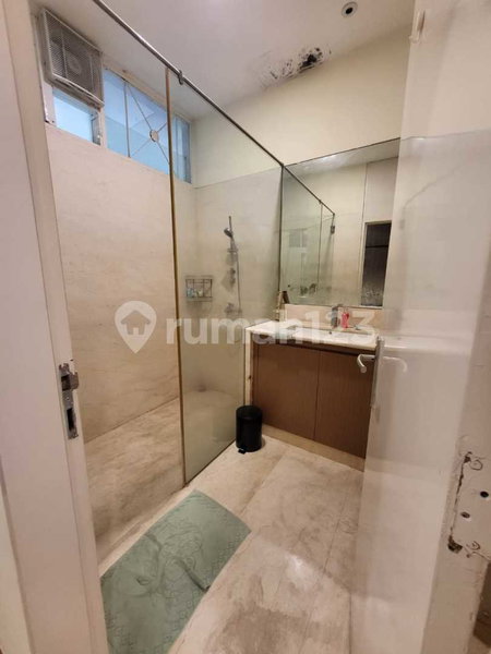 House for rent in South Jakarta, Indonesia · Cilandak · 5 rooms, 4 baths