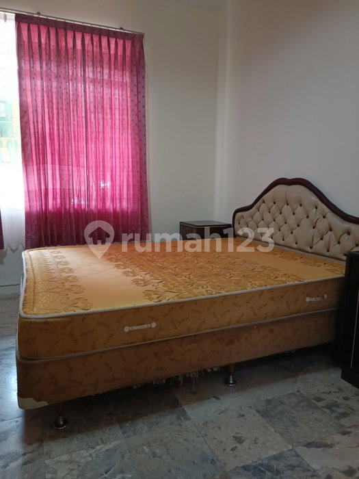 House for rent in Surabaya, Indonesia · 1 room, 1 bath