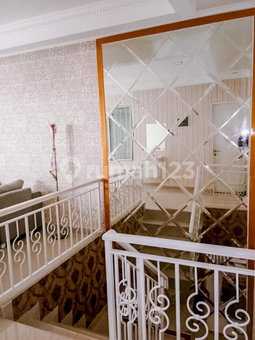 House for rent in Cikarang, Indonesia · 3 rooms, 2 baths