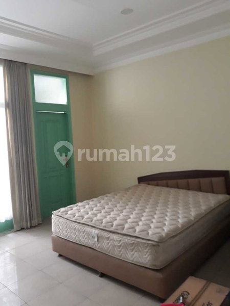 House for rent in Cikarang, Indonesia · 6 rooms, 4 baths