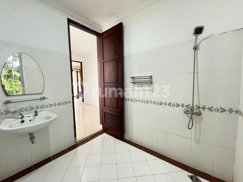 House for rent in Bogor, Indonesia · Pabaton Village · 3 rooms, 3 baths