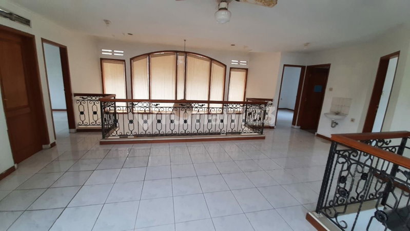 House for rent in Bandung, Indonesia · 4 rooms, 3 baths