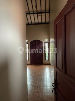 House for rent in Bandung, Indonesia · 4 rooms, 3 baths
