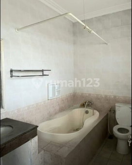 House for rent in Pamulang, Indonesia · East Ciputat · 2 rooms, 2 baths