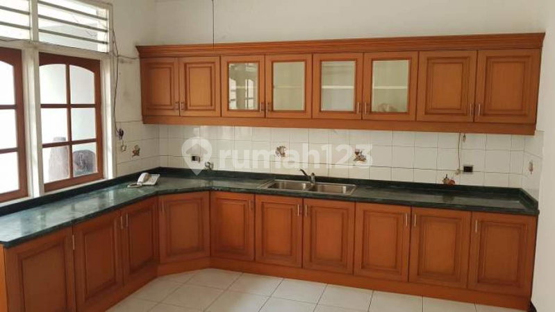 House for rent in Bogor, Indonesia · 4 rooms, 3 baths