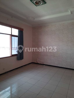 House for rent in Bandung, Indonesia · 4 rooms, 3 baths