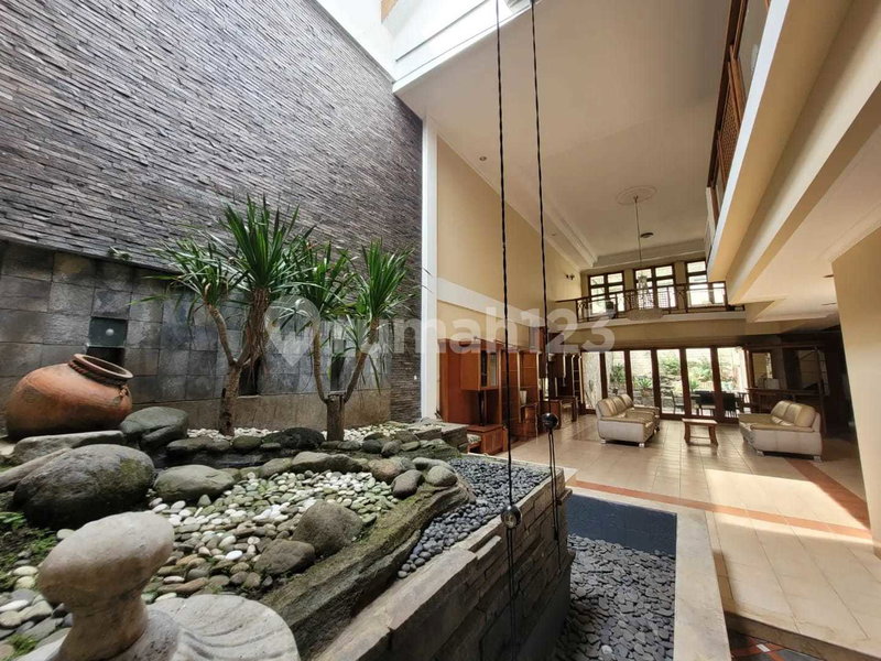 House for rent in Bandung, Indonesia · 4 rooms, 3 baths