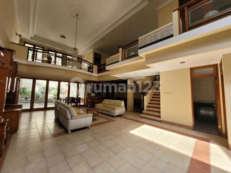 House for rent in Bandung, Indonesia · 4 rooms, 3 baths