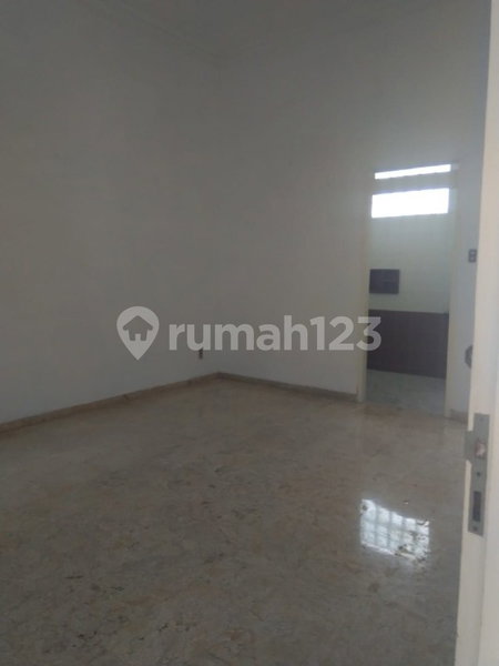 House for rent in Bandung, Indonesia · 7 rooms, 6 baths
