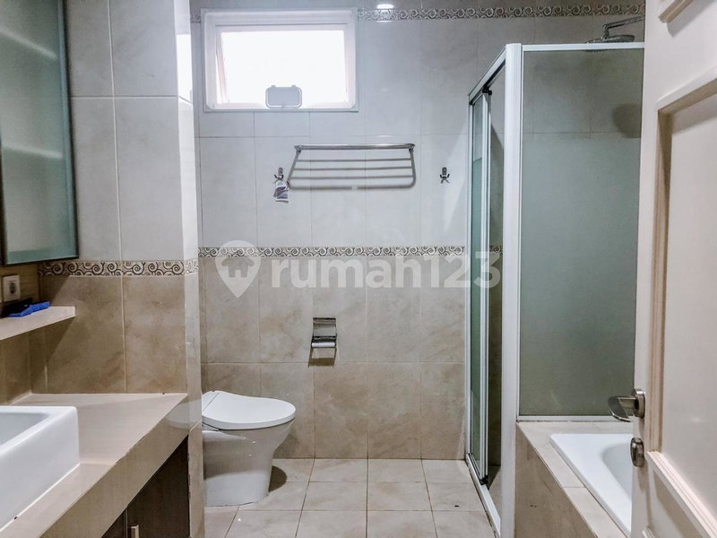 House for rent in Cikarang, Indonesia · 4 rooms, 3 baths