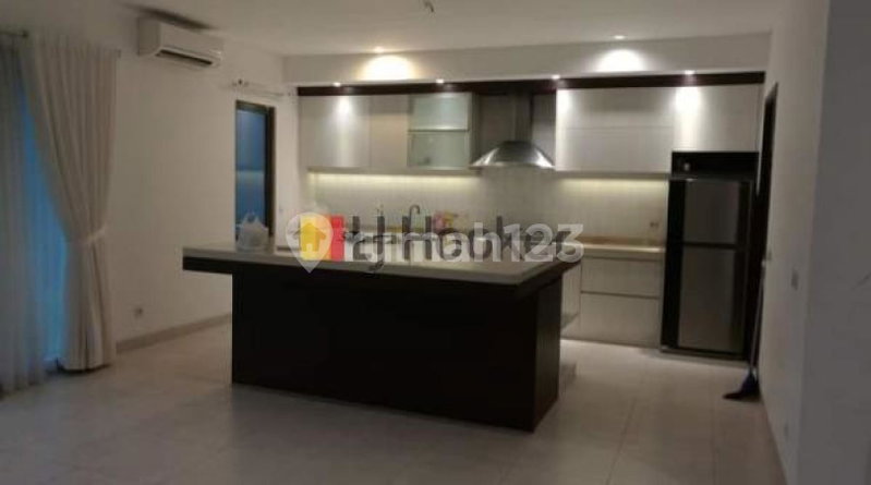 House for rent in Bandung, Indonesia · 5 rooms, 4 baths