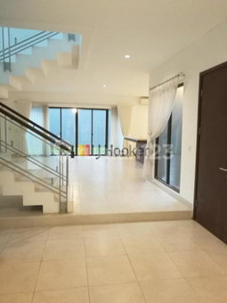 House for rent in Bandung, Indonesia · 5 rooms, 4 baths