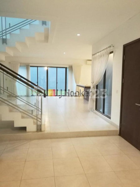 House for rent in Bandung, Indonesia · 5 rooms, 4 baths