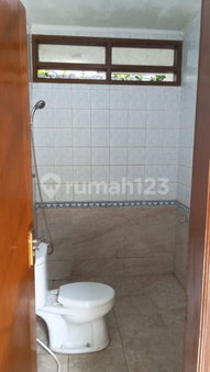 House for rent in Surabaya, Indonesia · 3 rooms, 2 baths
