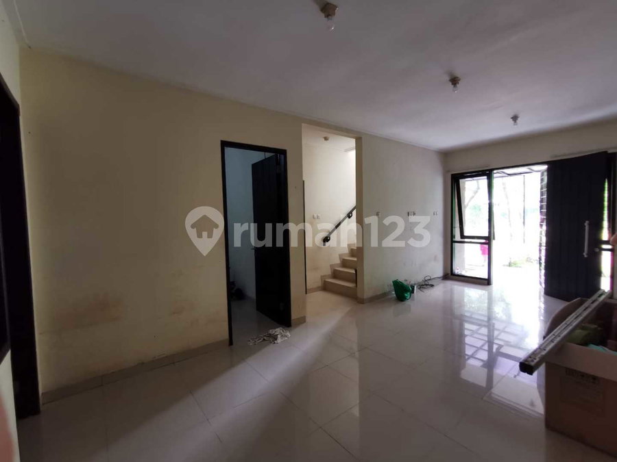 House for rent in Tangerang, Indonesia · Sukasari · 4 rooms, 3 baths