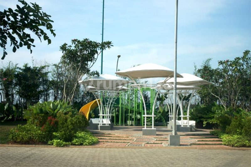House for rent in Tangerang, Indonesia · Sukasari · 4 rooms, 3 baths