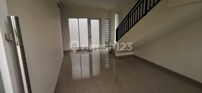 House for rent in Tangerang, Indonesia · Sukasari · 3 rooms, 3 baths
