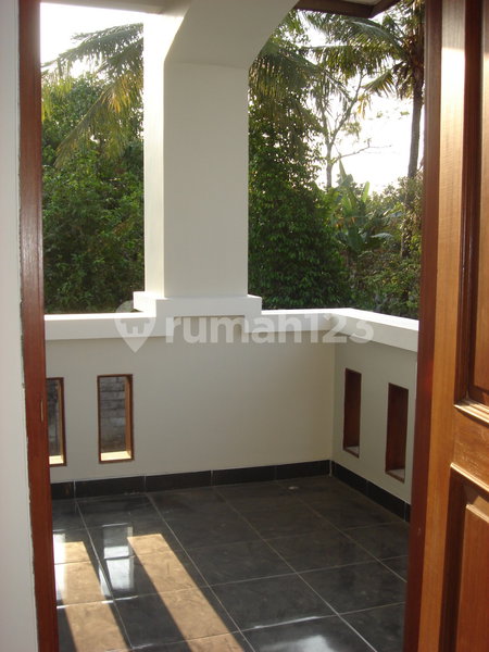 House for rent in Tangerang, Indonesia · Sukasari · 3 rooms, 2 baths