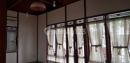 House for rent in West Jakarta, Indonesia · Kembangan · 3 rooms, 3 baths