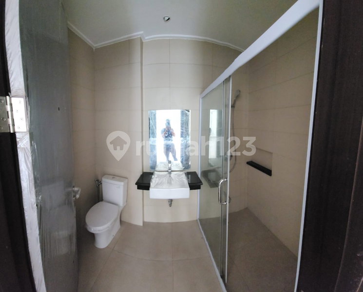 House for rent in North Jakarta, Indonesia · Penjaringan · 4 rooms, 5 baths