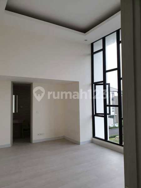 House for rent in Tangerang, Indonesia · Riding · 4 rooms, 4 baths