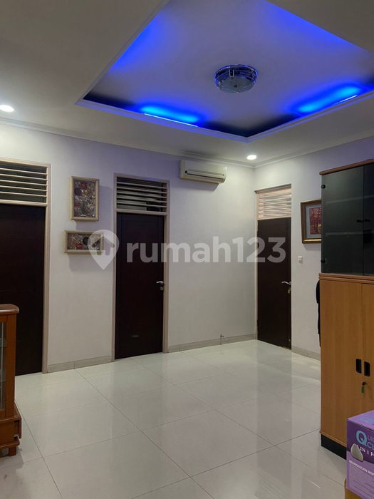 House for rent in Cikarang, Indonesia · 7 rooms, 5 baths