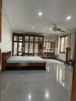 House for rent in South Jakarta, Indonesia · Kebayoran Lama · 4 rooms, 3 baths