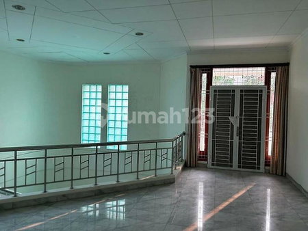 House for rent in Denpasar, Indonesia · Pedungan · 4 rooms, 3 baths