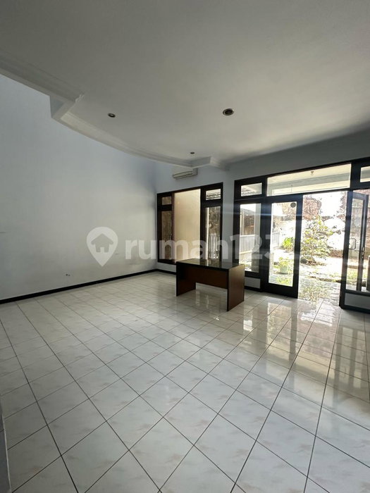 House for rent in Denpasar, Indonesia · Pedungan · 4 rooms, 3 baths
