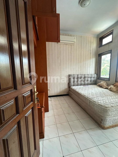 House for rent in Denpasar, Indonesia · Pedungan · 4 rooms, 3 baths