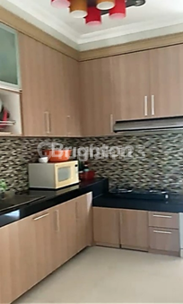 House for rent in Denpasar, Indonesia · Pedungan · 5 rooms, 4 baths