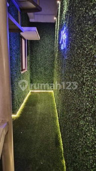 House for rent in Surabaya, Indonesia · 5 rooms, 4 baths