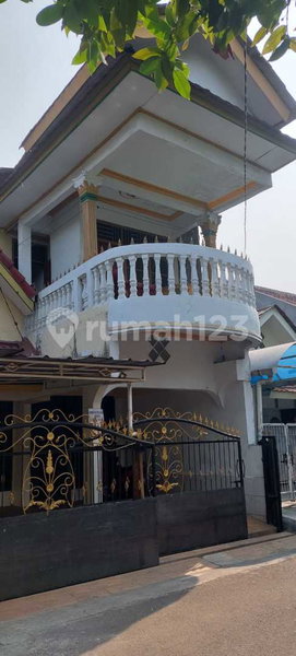 House for rent in Tangerang, Indonesia · Sukasari · 5 rooms, 3 baths