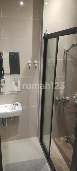 House for rent in Tangerang, Indonesia · Riding · 3 rooms, 2 baths