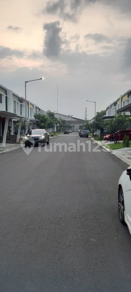 House for rent in Tangerang, Indonesia · Riding · 3 rooms, 2 baths