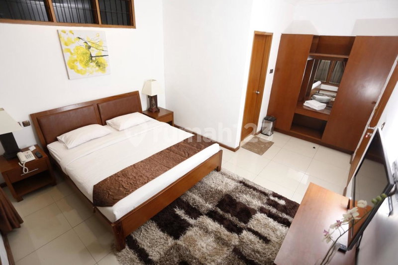 House for rent in Surabaya, Indonesia · 5 rooms, 4 baths