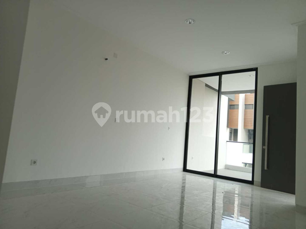 House for rent in Surabaya, Indonesia · 3 rooms, 3 baths
