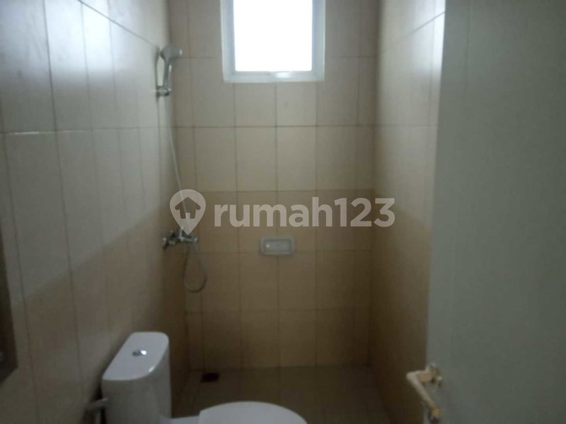 House for rent in Surabaya, Indonesia · 4 rooms, 3 baths