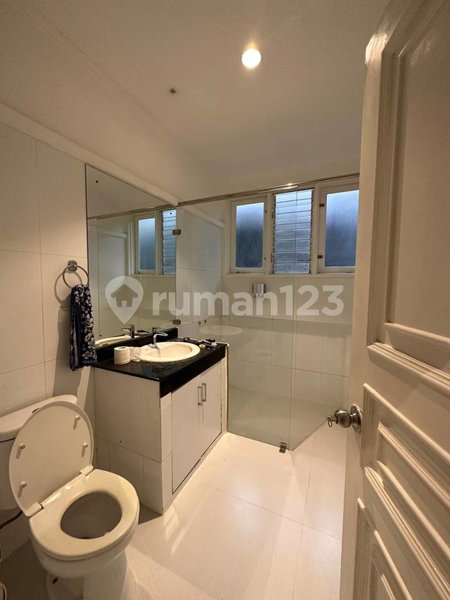 House for rent in Ciputat, Indonesia · Cengkareng · 5 rooms, 5 baths