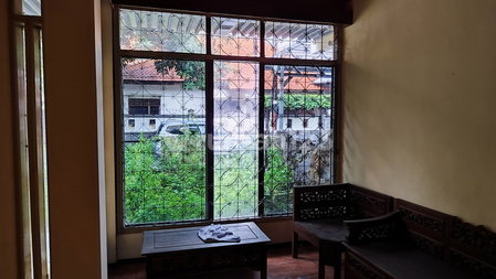House for rent in Surabaya, Indonesia · 4 rooms, 2 baths