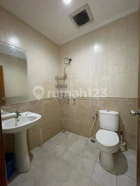 House for rent in Malang, Indonesia · RW 04 Kel. Kedungkandang, District. Kedungkandang · 4 rooms, 2 baths