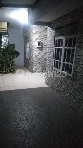 House for rent in Bandung, Indonesia · 4 rooms, 2 baths