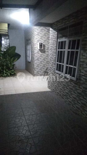 House for rent in Bandung, Indonesia · 4 rooms, 2 baths