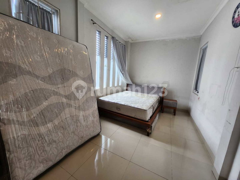 House for rent in Semarang, Indonesia · 3 rooms, 3 baths