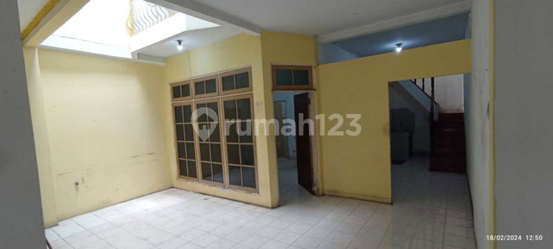 House for rent in Cikarang, Indonesia · 4 rooms, 2 baths